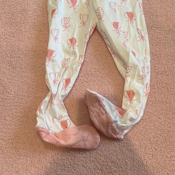 New T.B.B.C. Noelle's Night Night - Betsey's Bonnets w/ Sandpearl Pink - Picture 2 of 3